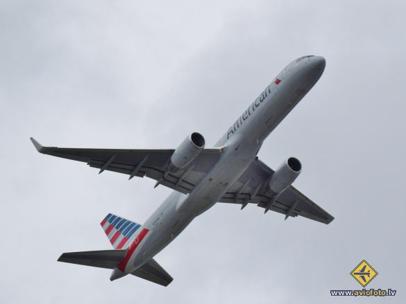 Boeing 757-223